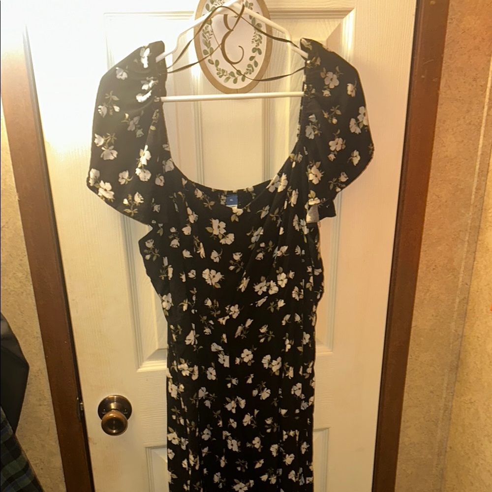 Old Navy black floral dress